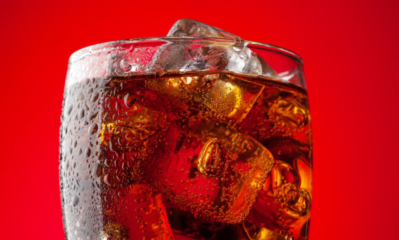 코카콜라의 AI 혁신과 논란