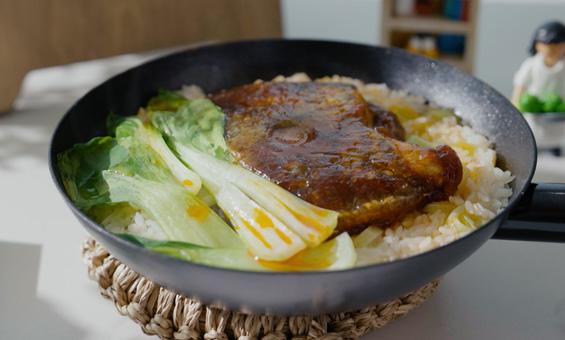 중화풍 생선 프라이팬밥 : 굴소스 양념의 중식요리맛